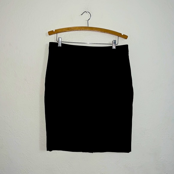 Banana Republic Dresses & Skirts - Banana Republic 14 pencil skirt nwt